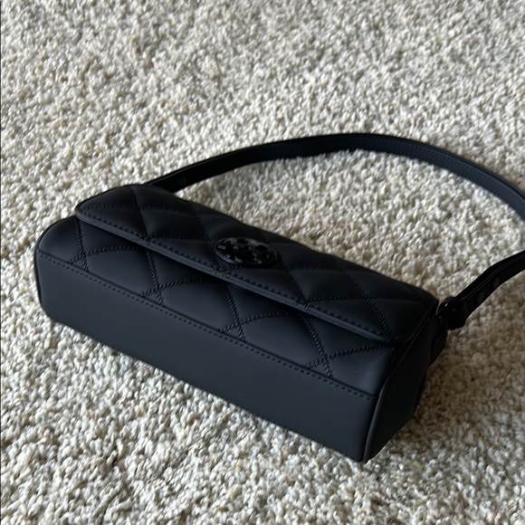 Tory Burch Black Quilted Shoulder Bag with Diamond Stitching - Picture 3 of 9